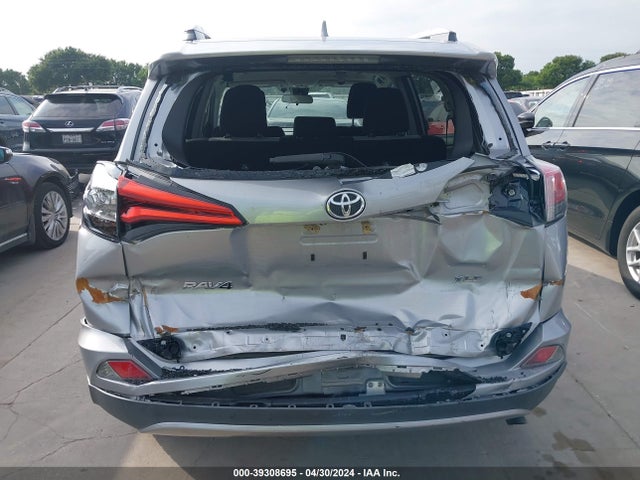 Toyota Rav4 Xle 2018 2T3WFREV6JW411773 Image 16