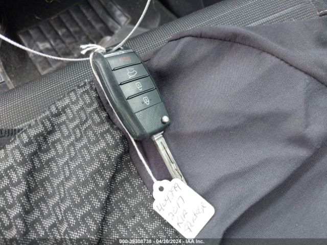 KNDPM3AC4H7227613 KIA Sportage Lx