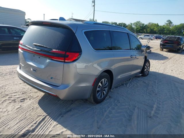 2021 CHRYSLER PACIFICA HYBRID 2C4RC1L76MR586132 Photo 3