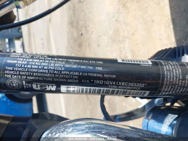 2011 HARLEY-DAVIDSON FXDC 1HD1GV41XBC303352 Photo 9