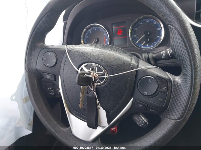 Toyota COROLLA LE 2018 2T1BURHE6JC111399 Image 11