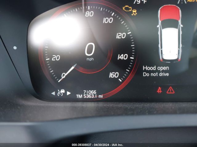 YV4A22PKXG1045580 Volvo Xc90 T6 Momentum