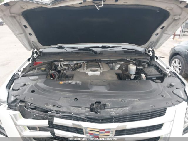 1GYS3BKJ8JR217594 Cadillac Escalade Luxury