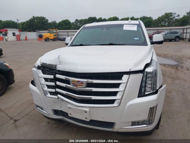 1GYS3BKJ8JR217594 Cadillac Escalade Luxury