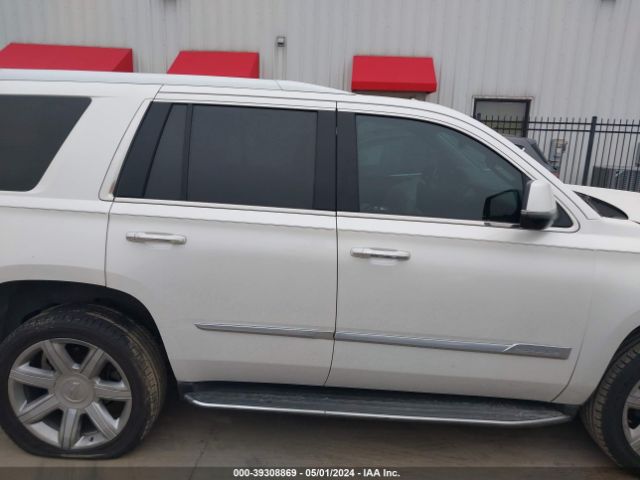 1GYS3BKJ8JR217594 Cadillac Escalade Luxury