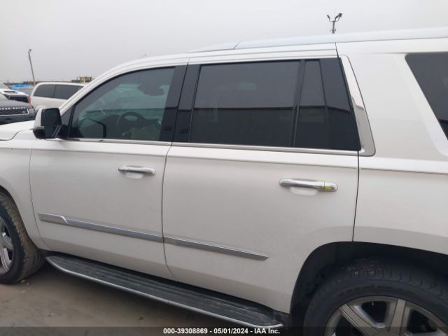 1GYS3BKJ8JR217594 Cadillac Escalade Luxury