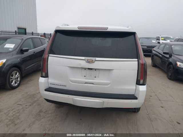 1GYS3BKJ8JR217594 Cadillac Escalade Luxury