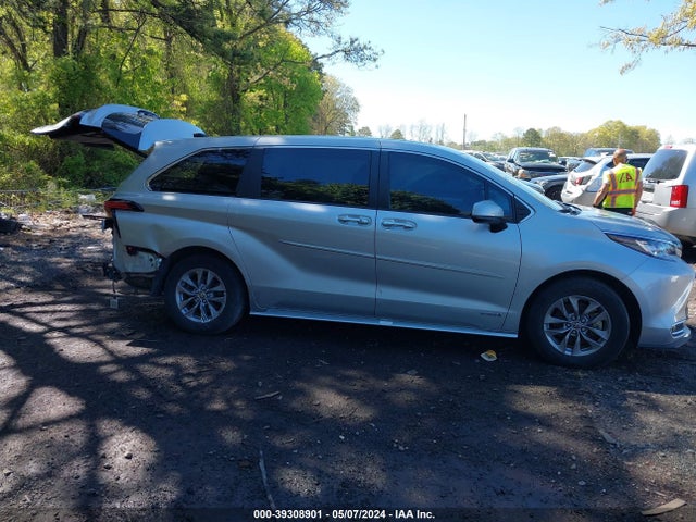 Toyota SIENNA XLE 2021 5TDYSKFC7MS007797 Image 13