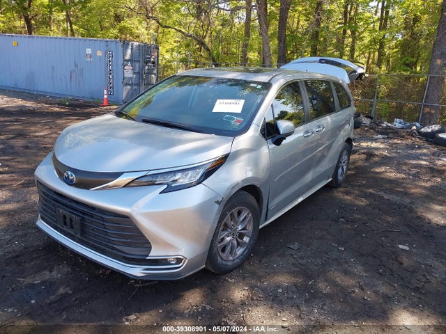 Toyota SIENNA XLE 2021 5TDYSKFC7MS007797 Image 2