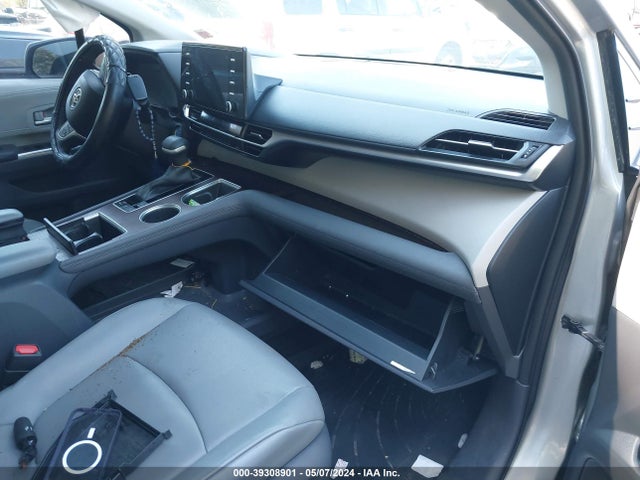 Toyota SIENNA XLE 2021 5TDYSKFC7MS007797 Image 5