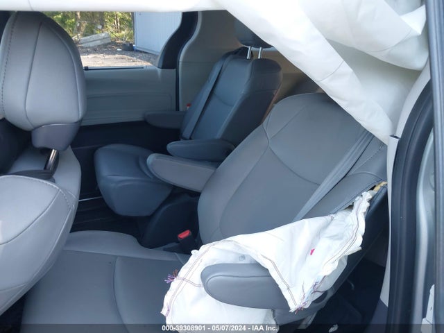 Toyota SIENNA XLE 2021 5TDYSKFC7MS007797 Image 8
