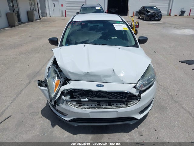Ford FOCUS S 2016 1FADP3E20GL356505 Image 12
