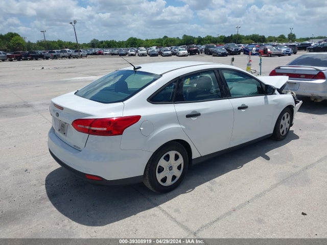 Ford FOCUS S 2016 1FADP3E20GL356505 Image 4