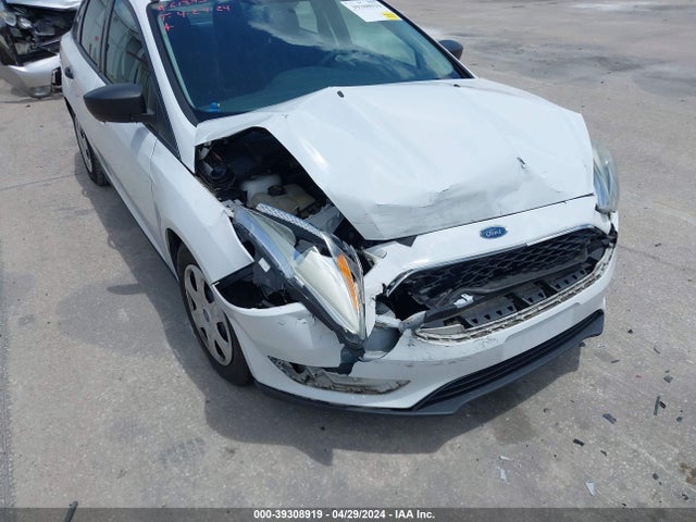 Ford FOCUS S 2016 1FADP3E20GL356505 Image 6