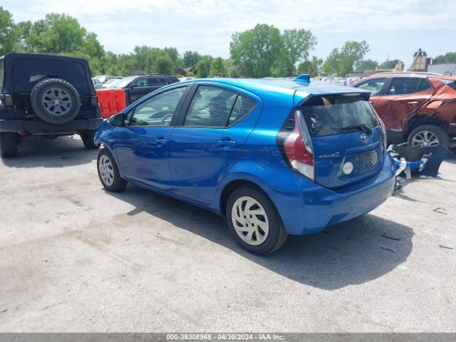 JTDKDTB33F1576657 Toyota Prius C One