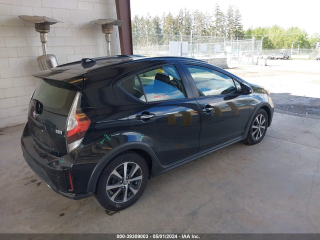 Toyota Prius C One 2018 JTDKDTB38J1617311 Image 4