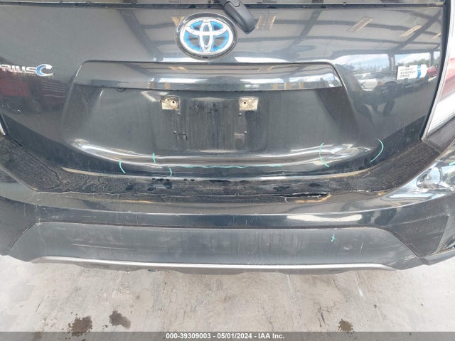 Toyota Prius C One 2018 JTDKDTB38J1617311 Image 6