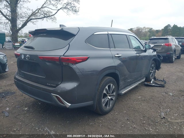 Toyota Highlander Xle 2021 5TDGZRBH5MS529135 Image 4