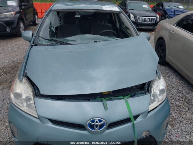 JTDKN3DU1E1748864 Toyota Prius Three