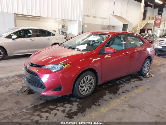 Toyota COROLLA LE 2018 2T1BURHE9JC044751 Image 2