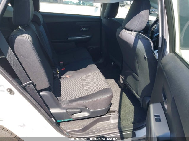Toyota Prius V Three 2016 JTDZN3EU1GJ049069 Image 8