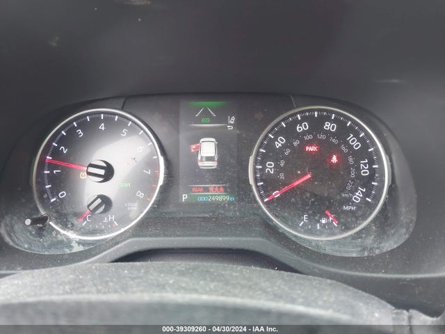 Toyota RAV4 LE 2019 JTMG1RFV2KJ003790 Image 7