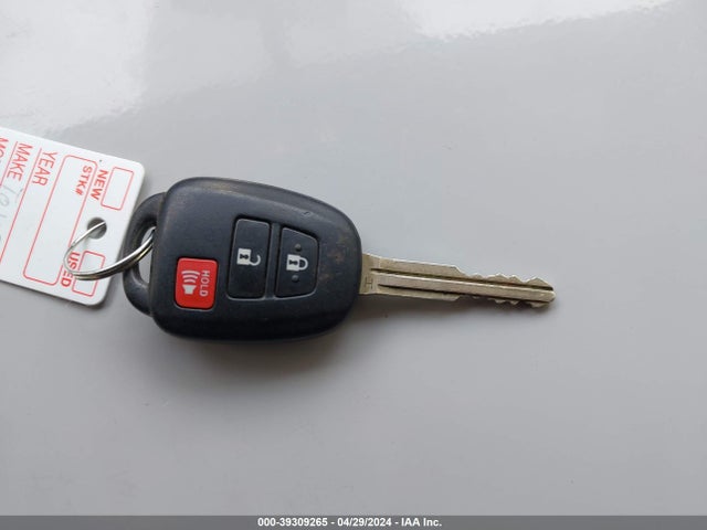 Toyota Rav4 Xle 2014 JTMWFREV5EJ001468 Image 11