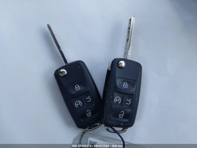 1VWSA7A35MC001105 Volkswagen Passat 2.0t Se