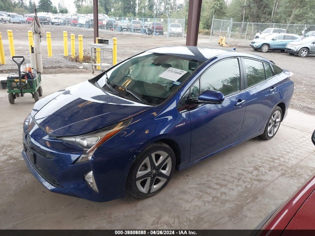 Toyota Prius Three Touring 2016 JTDKARFU6G3527702 Image 2