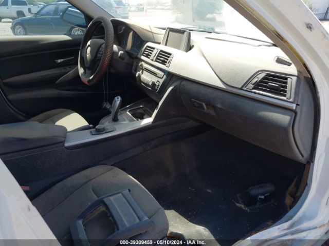 WBA8A9C57GK615829 BMW 320i