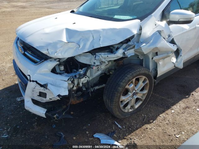 1FMCU9J93FUB94250 Ford Escape Titanium