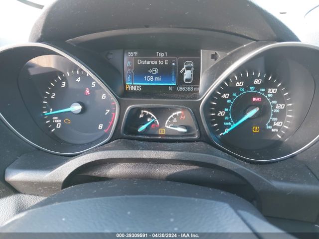 1FMCU9J93FUB94250 Ford Escape Titanium