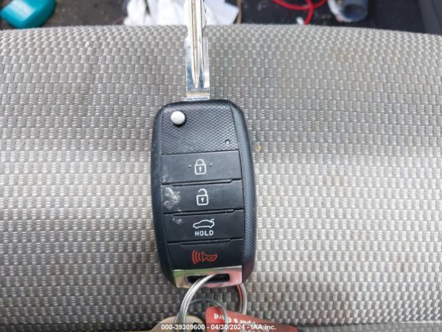 3KPFK4A71HE012586 KIA FORTE LX