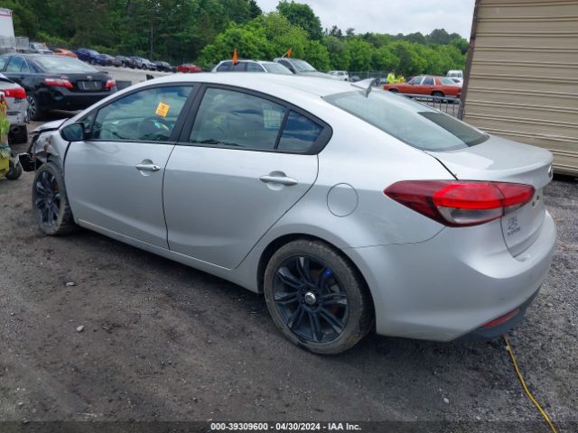 3KPFK4A71HE012586 KIA FORTE LX