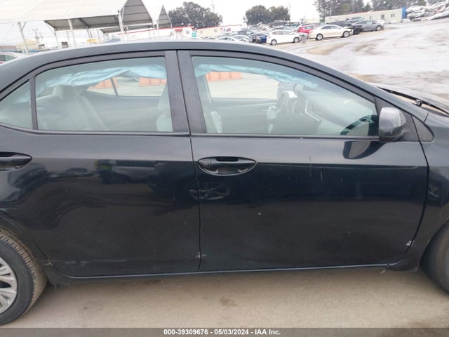 Toyota COROLLA LE 2018 5YFBURHEXJP794899 Image 13
