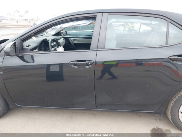 Toyota COROLLA LE 2018 5YFBURHEXJP794899 Image 14