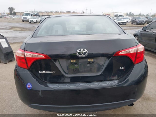 Toyota COROLLA LE 2018 5YFBURHEXJP794899 Image 16