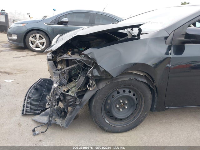 Toyota COROLLA LE 2018 5YFBURHEXJP794899 Image 6
