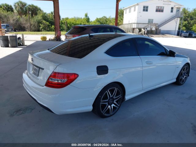 2013 MERCEDES-BENZ C 250 WDDGJ4HB7DG034156 Photo 3