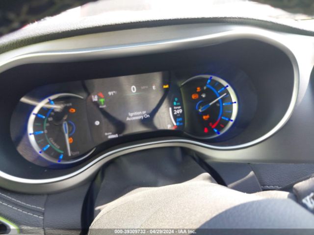 2C4RC1S73NR137123 Chrysler Pacifica Hybrid Limited