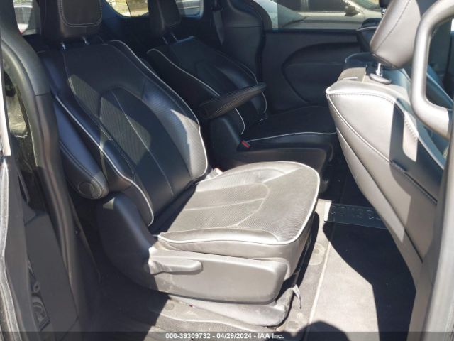 2C4RC1S73NR137123 Chrysler Pacifica Hybrid Limited