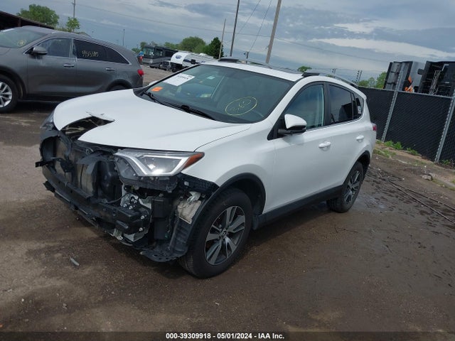Toyota Rav4 Xle 2016 2T3RFREV9GW468815 Image 2