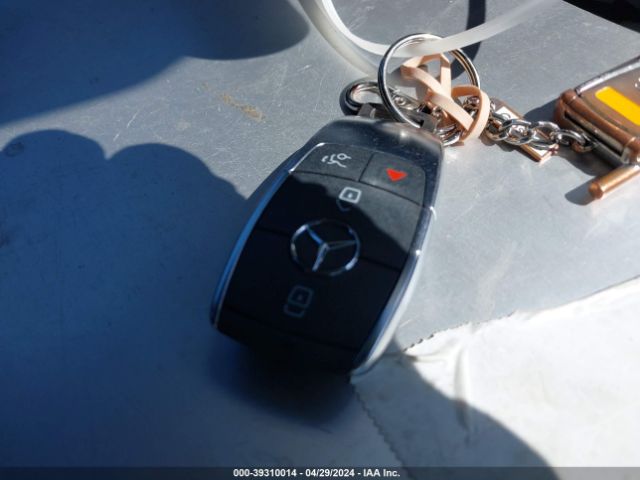 W1K3G4EB5NJ364688 Mercedes-Benz A 220
