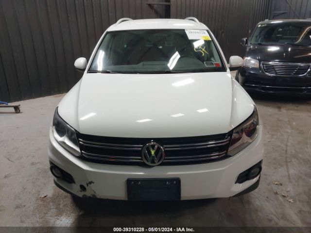 WVGAV3AX2EW574053 Volkswagen TIGUAN SE