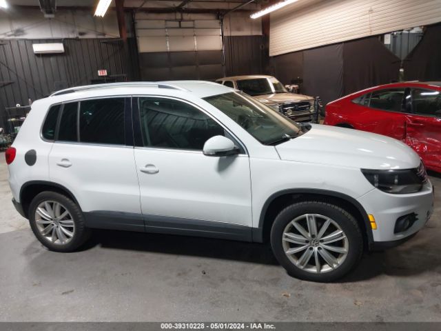 WVGAV3AX2EW574053 Volkswagen TIGUAN SE