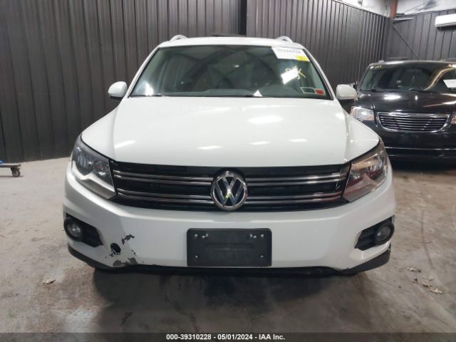 WVGAV3AX2EW574053 Volkswagen TIGUAN SE