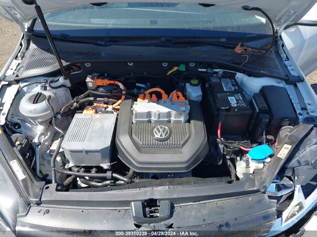 WVWKP7AU5GW913021 Volkswagen E-golf Se