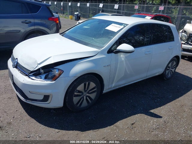 WVWKP7AU5GW913021 Volkswagen E-golf Se