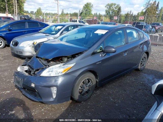 JTDKN3DU5E1786386 Toyota Prius Three