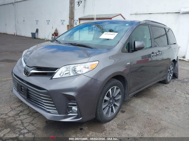 Toyota Sienna Xle 7 Passenger 2018 5TDDZ3DC3JS199427 Image 2